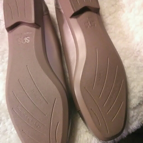 Shoes - Picture 3 of 5